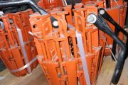 DEN-CON Handling Tools