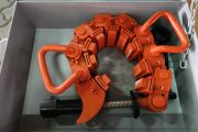 DEN-CON Handling Tools