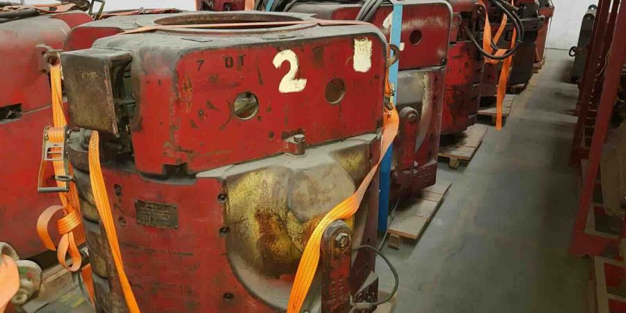 Varco 14" SL 750-Ton Elevator/ Spider + Slip Assemblies