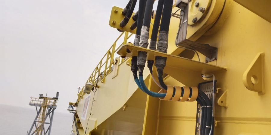 Knuckle Boom Crane 35T